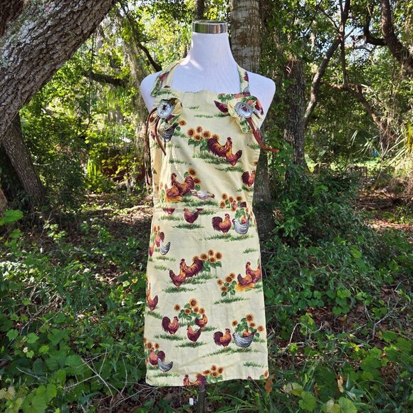 Apron Chickens and Sunflowers Handmade Cottagecore Concho Cowgirl Western‎ - Picture 1 of 7
